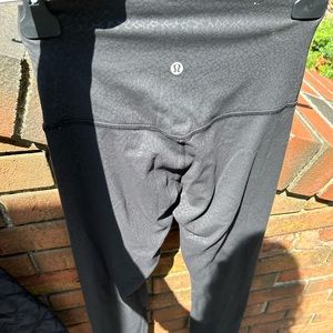 Black Lululemon leggings